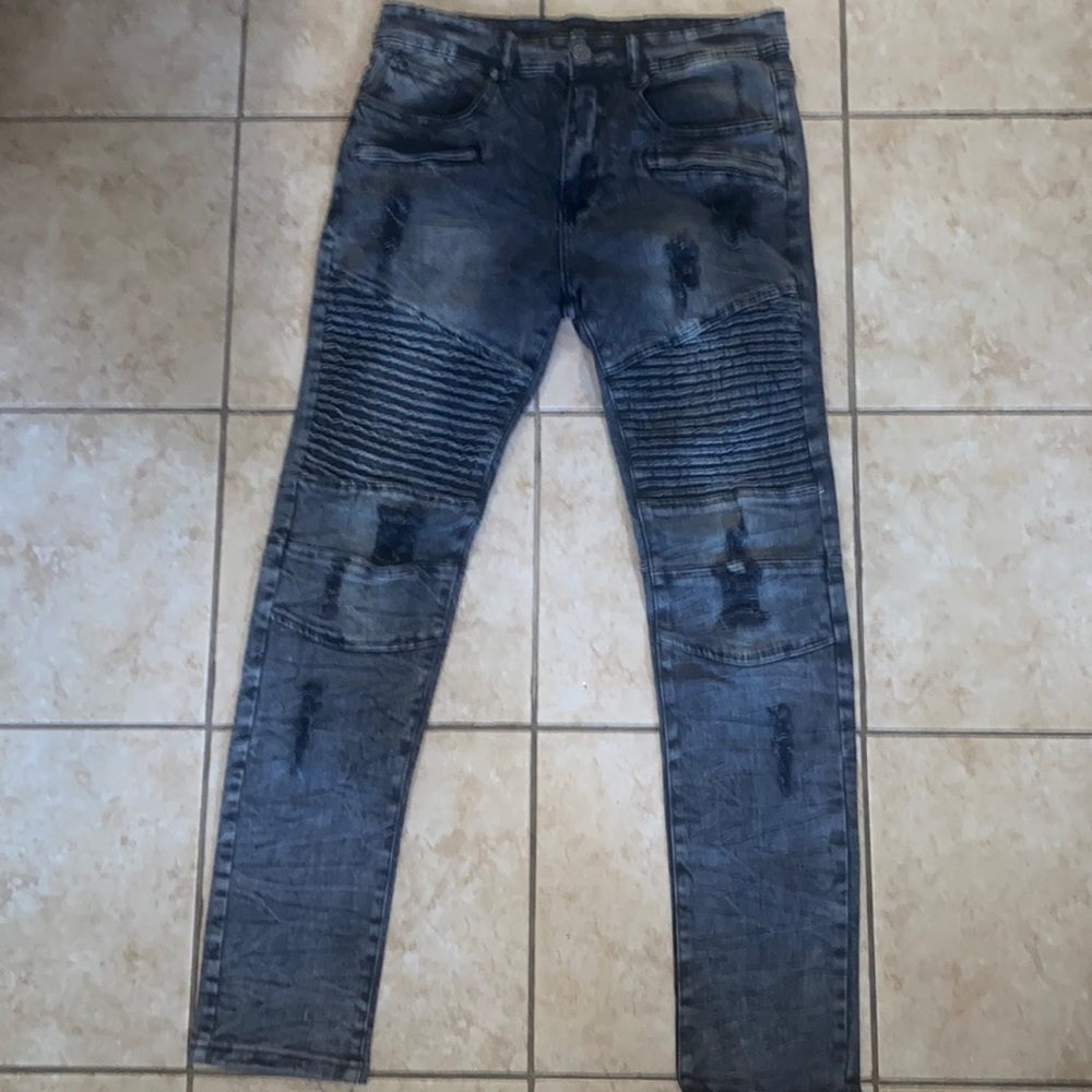 skinny jeans